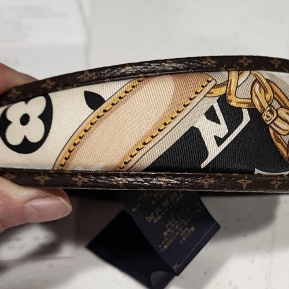 Louis Vuitton NWT "Be Mindful" Blanc Silk Head Band Discontinued - Picture 2 of 8